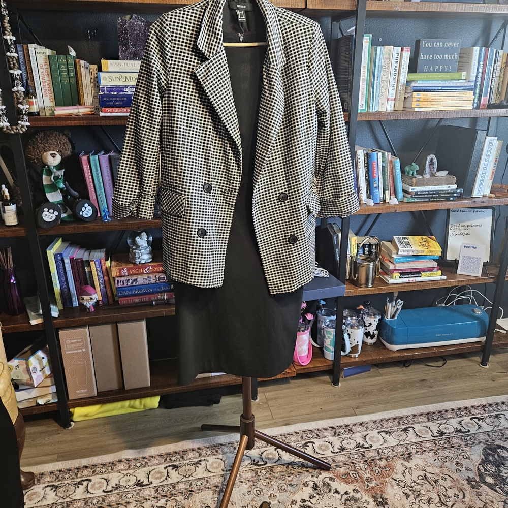 Forever 21 Black and White Blazer